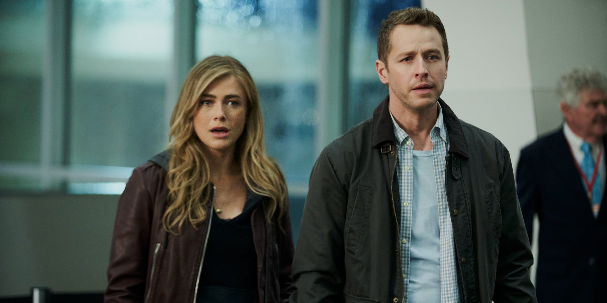 Josh Dallas et Melissa Roxburgh dans la saison 4 de "Manifest".