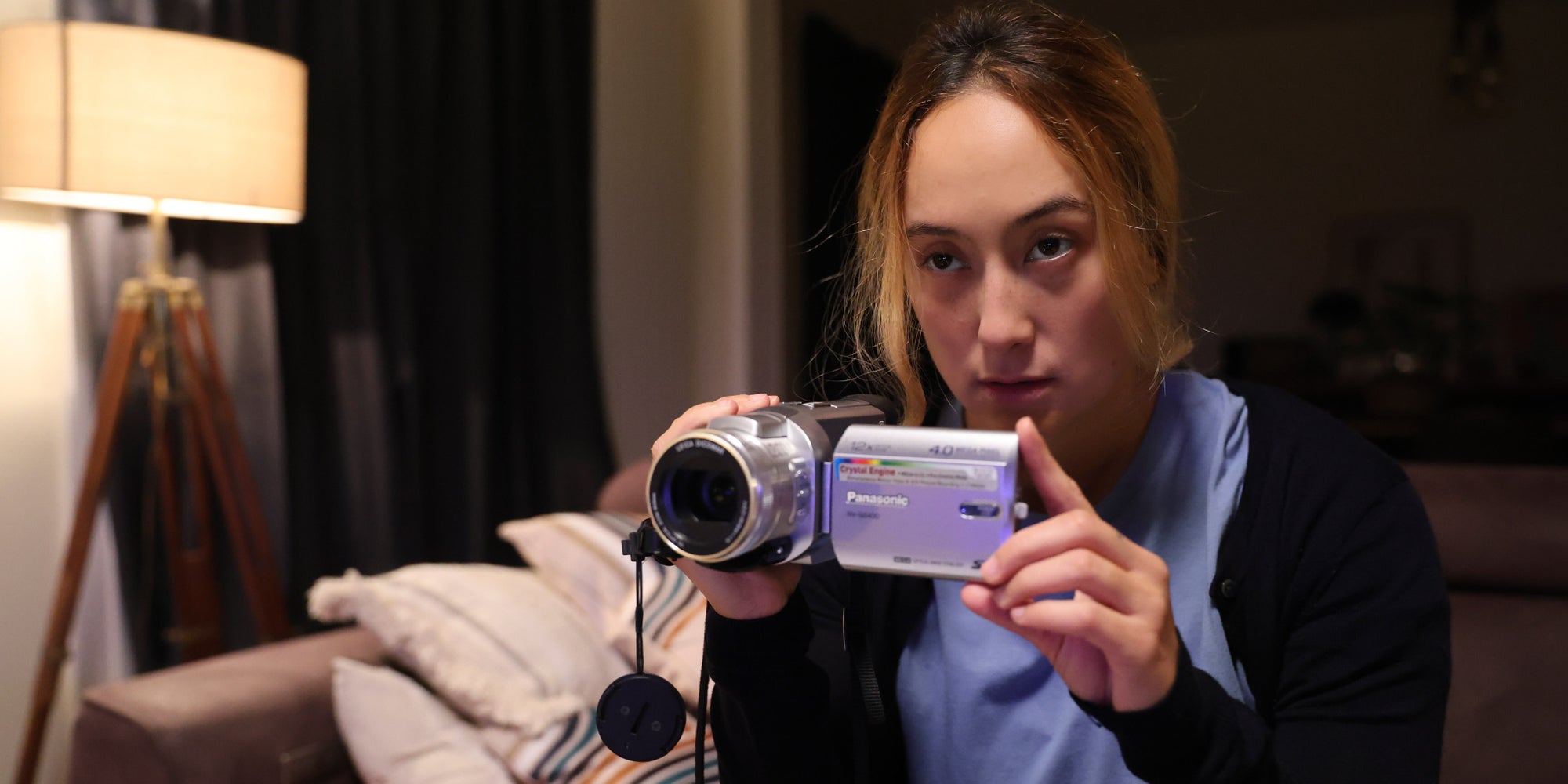 Léo Chalié incarne Sasha dans l'épisode "Mimichat" de la série d'anthologie "Lost Media" sur Canal+.
