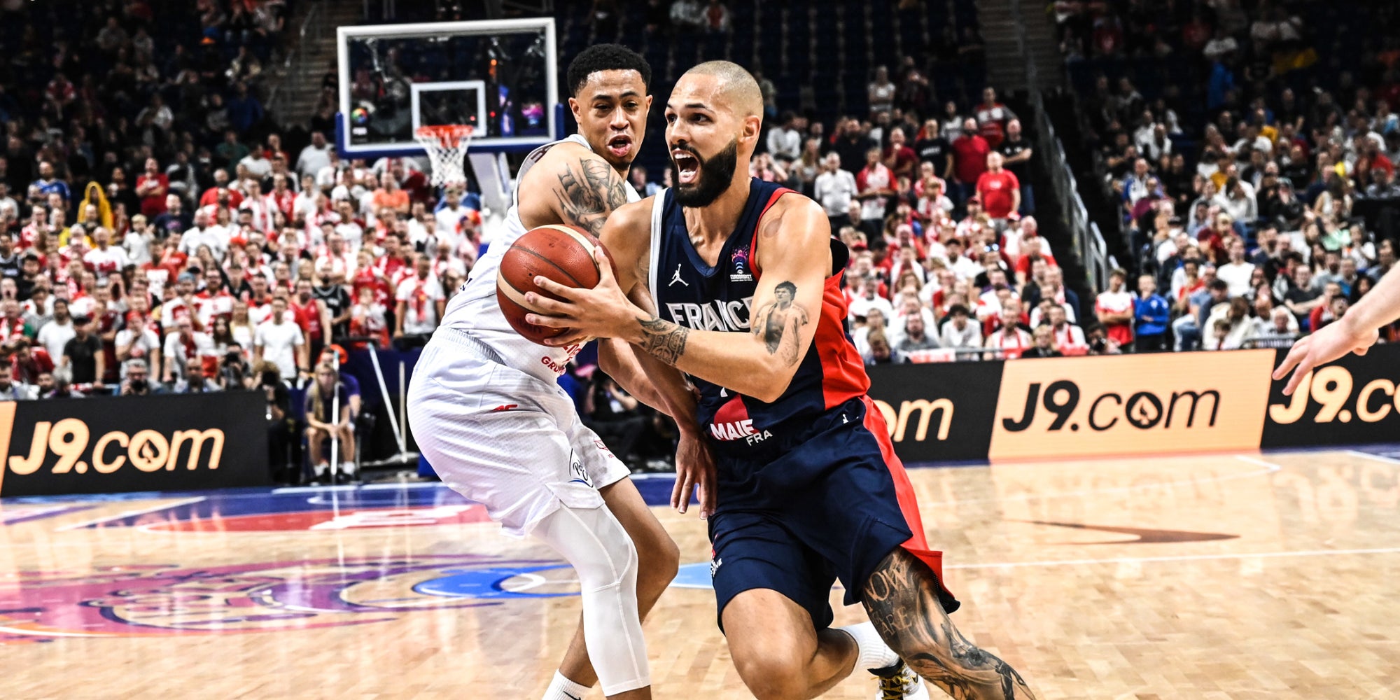 Evan Fournier lors de la demi-finale Pologne - France de l'EuroBasket, à Berlin, le 16 septembre 2022.