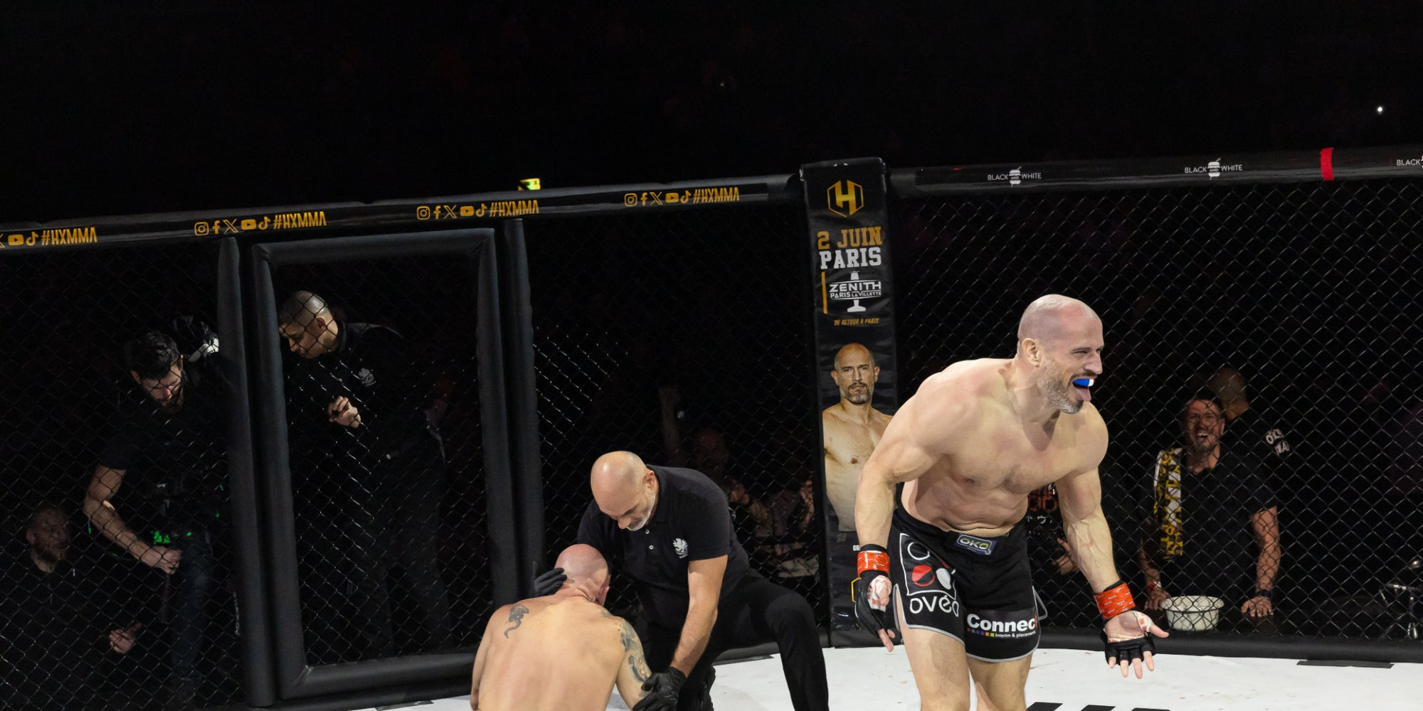 GregMMA quelques secondes après sa victoire par soumission contre Martin Horsky, le 26 janvier 2024 au Zénith de Paris. 