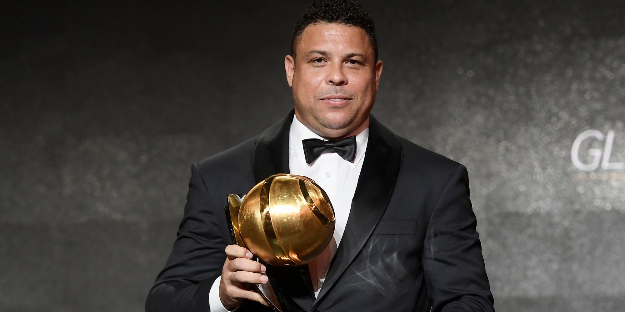 Ronaldo, honoré d'un prix pour sa carrière lors de la 10ème édition des Globe Soccer Awards, à Dubaï, le 3 janvier 2019.
