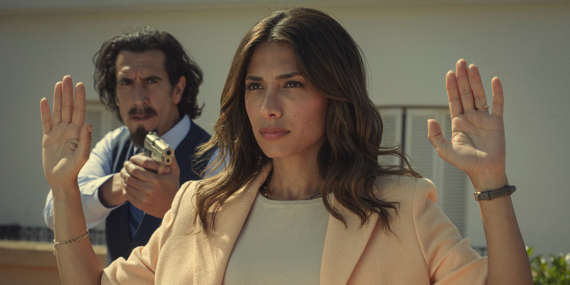 Evin Ahmad est Erin Carter dans la nouvelle mini-série thriller de Netflix "Qui est Erin Carter ?".