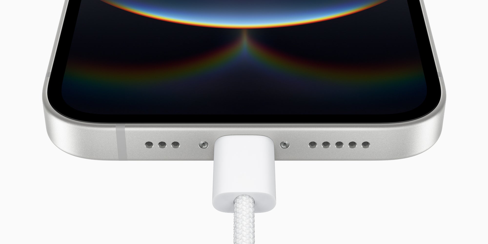 Avec l'intégration du port USB-C sur l'iPhone 16e (photo), Apple est en conformité avec les directives de l'UE.