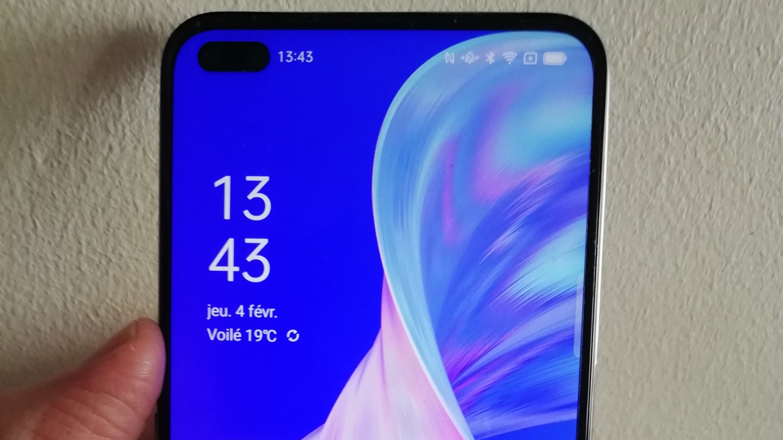 L'OPPO REno4 Z devant