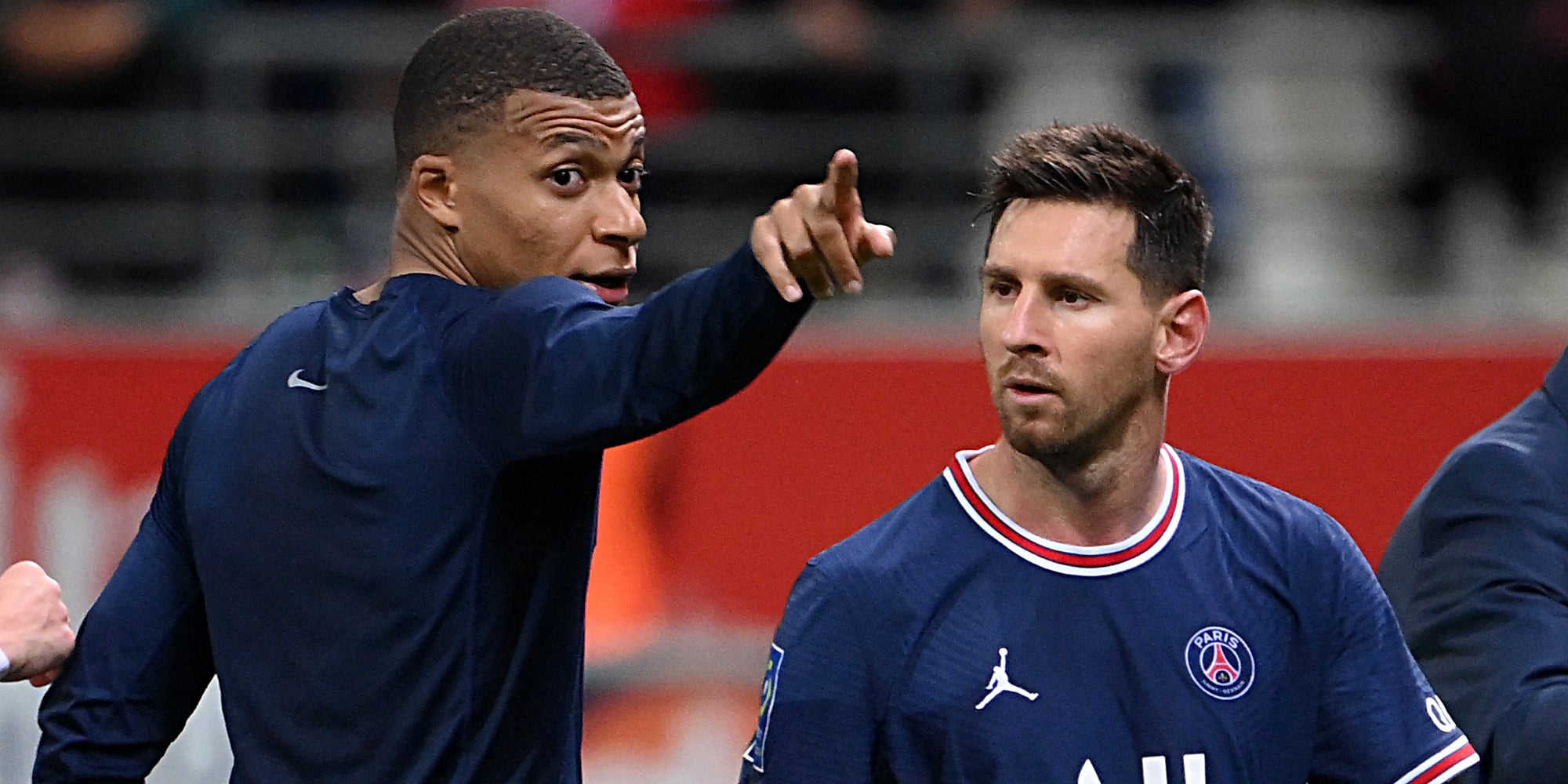 Mbappé et Messi lors de Reims-PSG en Ligue 1, le 29 août 2021 au stade Auguste Delaune, Reims, France