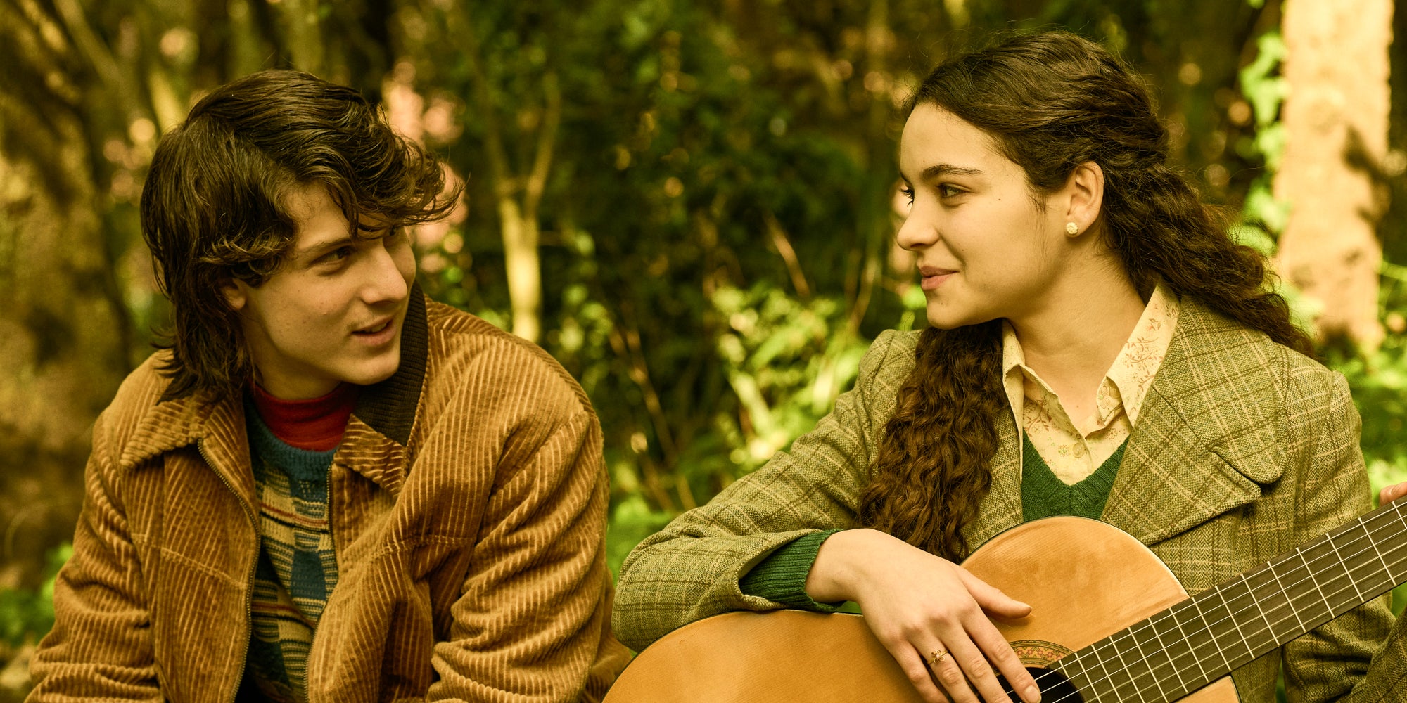 Luca Lubrano (Pietro) et Tullia Venezia (Imma) dans le prequel "Gomorra : Les Origines".
