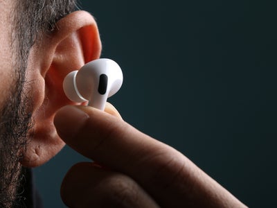 10 gestes indispensables à connaître pour maîtriser vos AirPods Pro