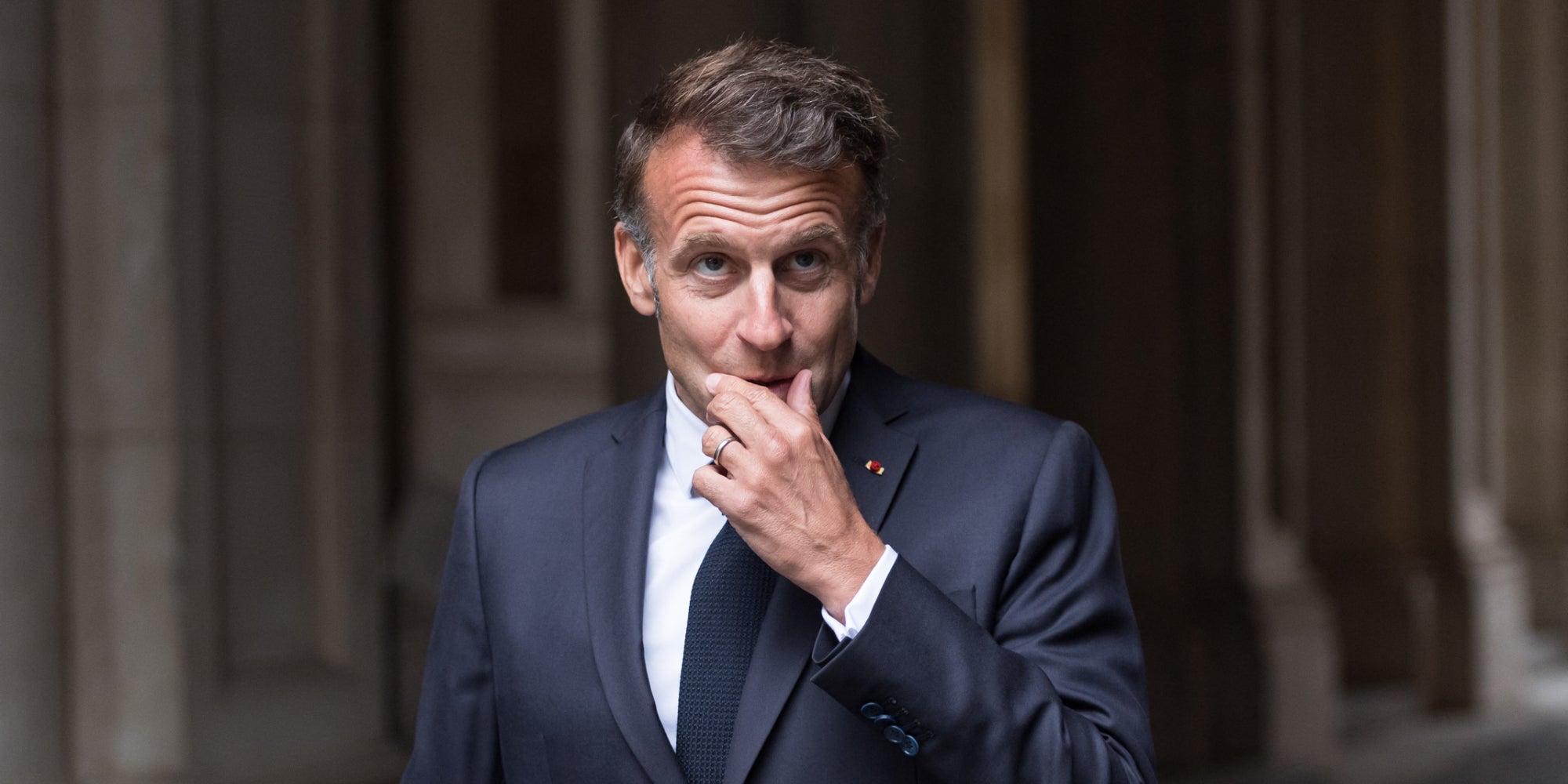 Emmanuel Macron au 10 Downing Street (Londres) lors d’une rencontre avec le Premier ministre britannique Keir Starmer, le 7 juin 2026.