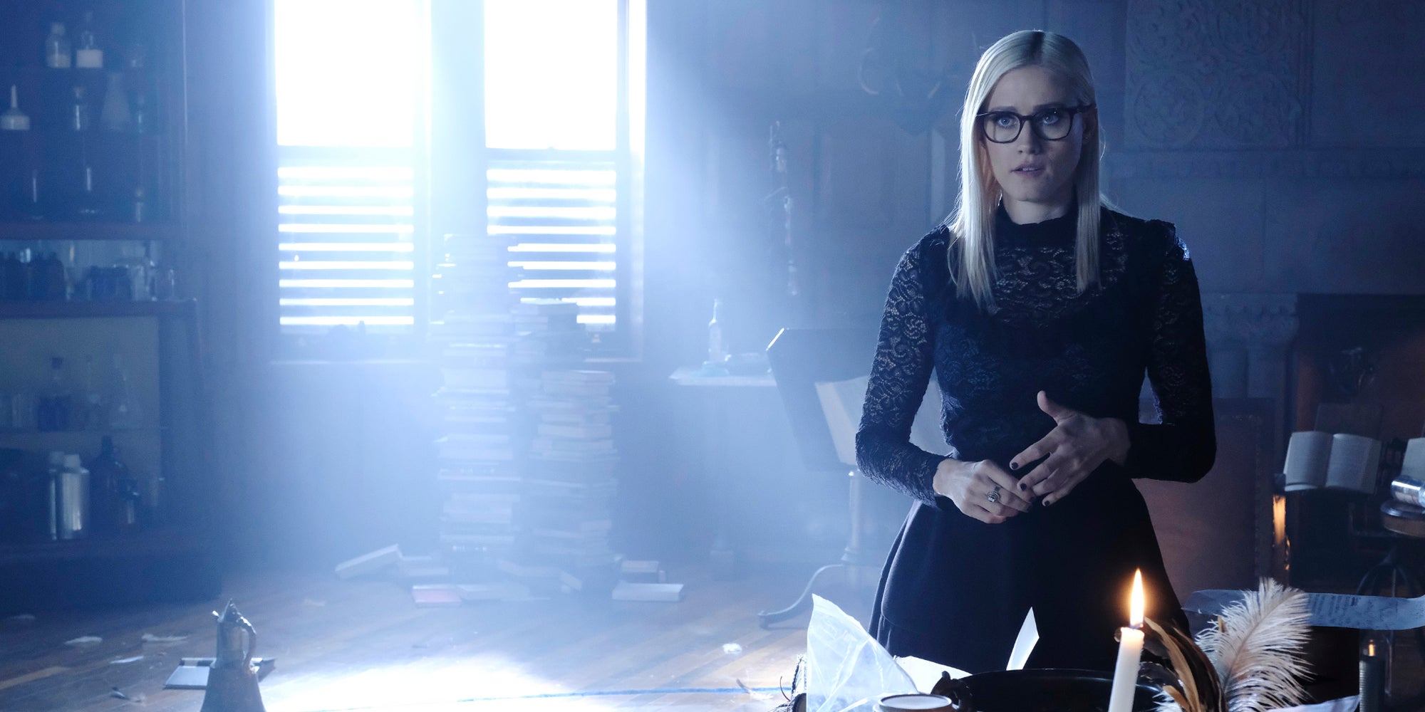 Olivia Taylor Dudley dans la saison 4 de The Magicians sur SYFY.