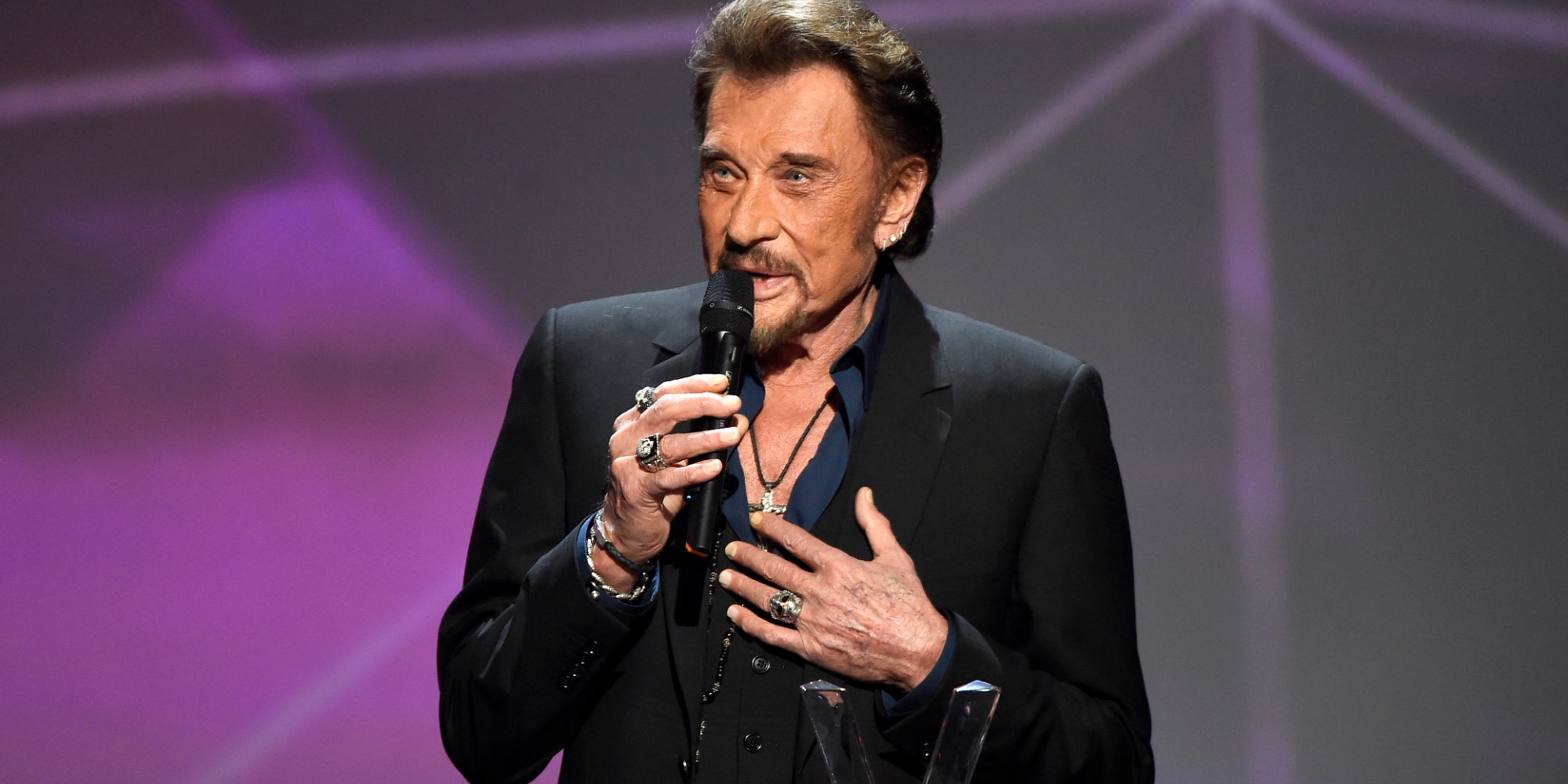 Johnny Hallyday aux 31èmes Victoires de la Musique organisées au Zénith de Paris, le 12 février 2016.