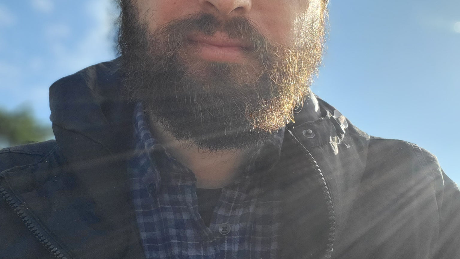 Un selfie pris avec le Galaxy Z Flip 3 5G en position ouverte