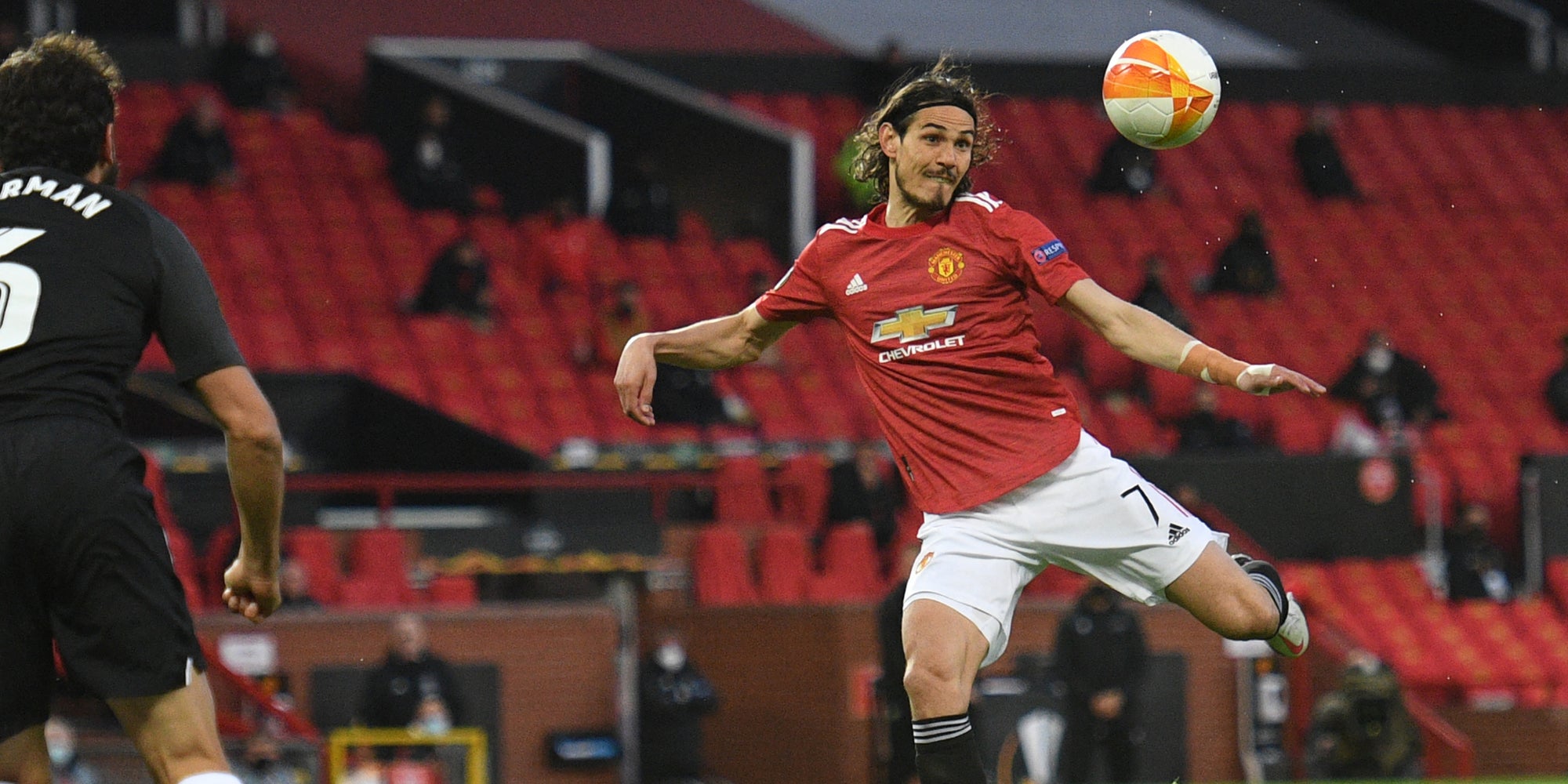 Edinson Cavani dans le feu de l'action pendant le match retour Manchester United - Grenade en quarts de finale de Ligue Europa, à Manchester, le 15 avril 2021.