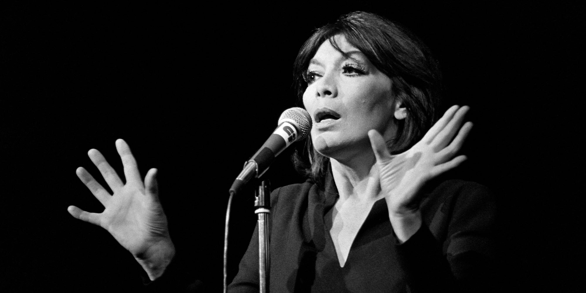 Juliette Gréco sur la scène du Palais des Congrès, le 7 octobre 1979 à Paris
