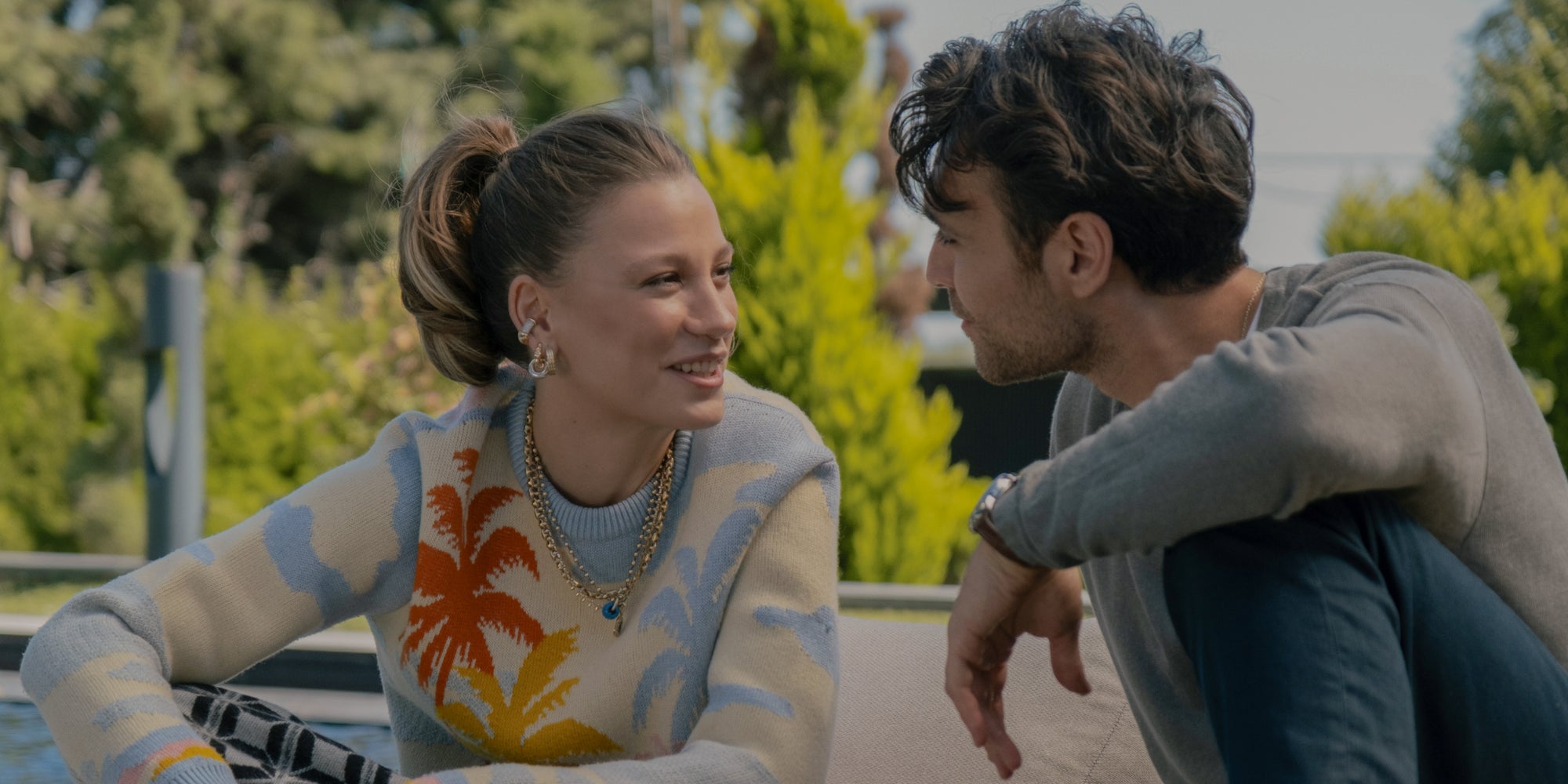 Serenay Sarıkaya et Hakan Kurtaş dans la saison 2 de la série "Merci et au suivant !", disponible sur Netflix. 