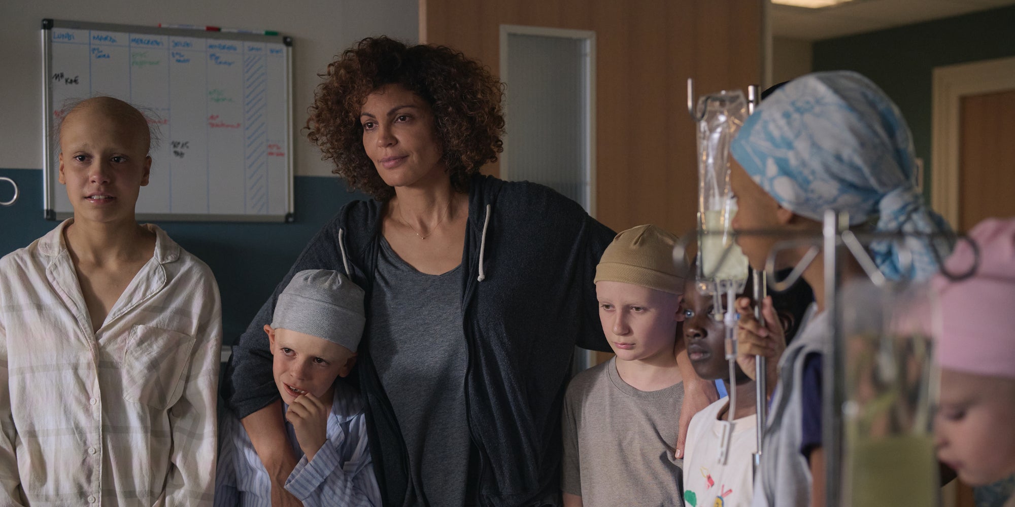 Nawell Madani propose son nouveau film "Jusqu'au bout" sur Netflix dans lequel elle joue le rôle d'une mère dévouée face à la maladie de son fils.