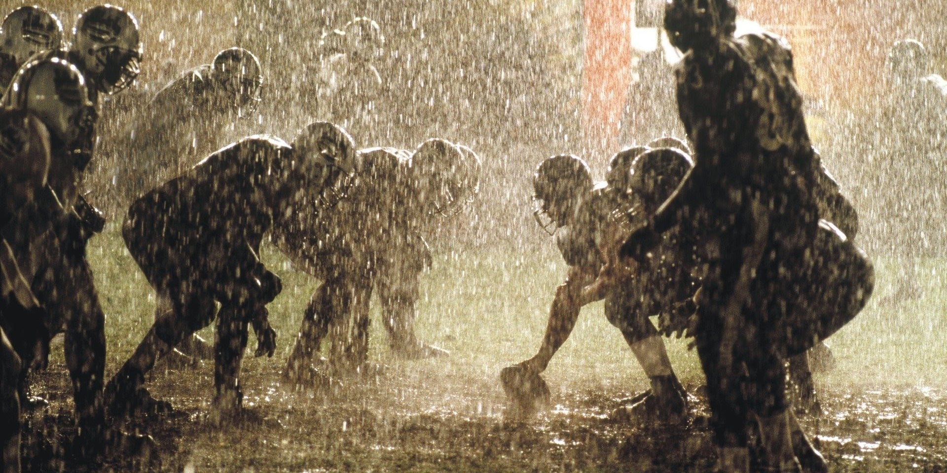 Au plus près du jeu dans "L'Enfer du dimanche"...