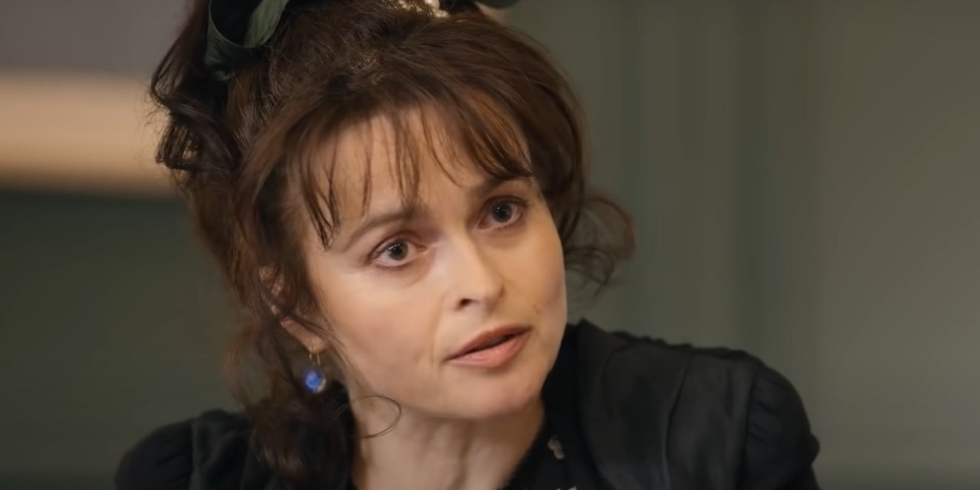 Helena Bonham Carter fait partie des nombreuses stars jouant leur propre rôle dans Ten Percent