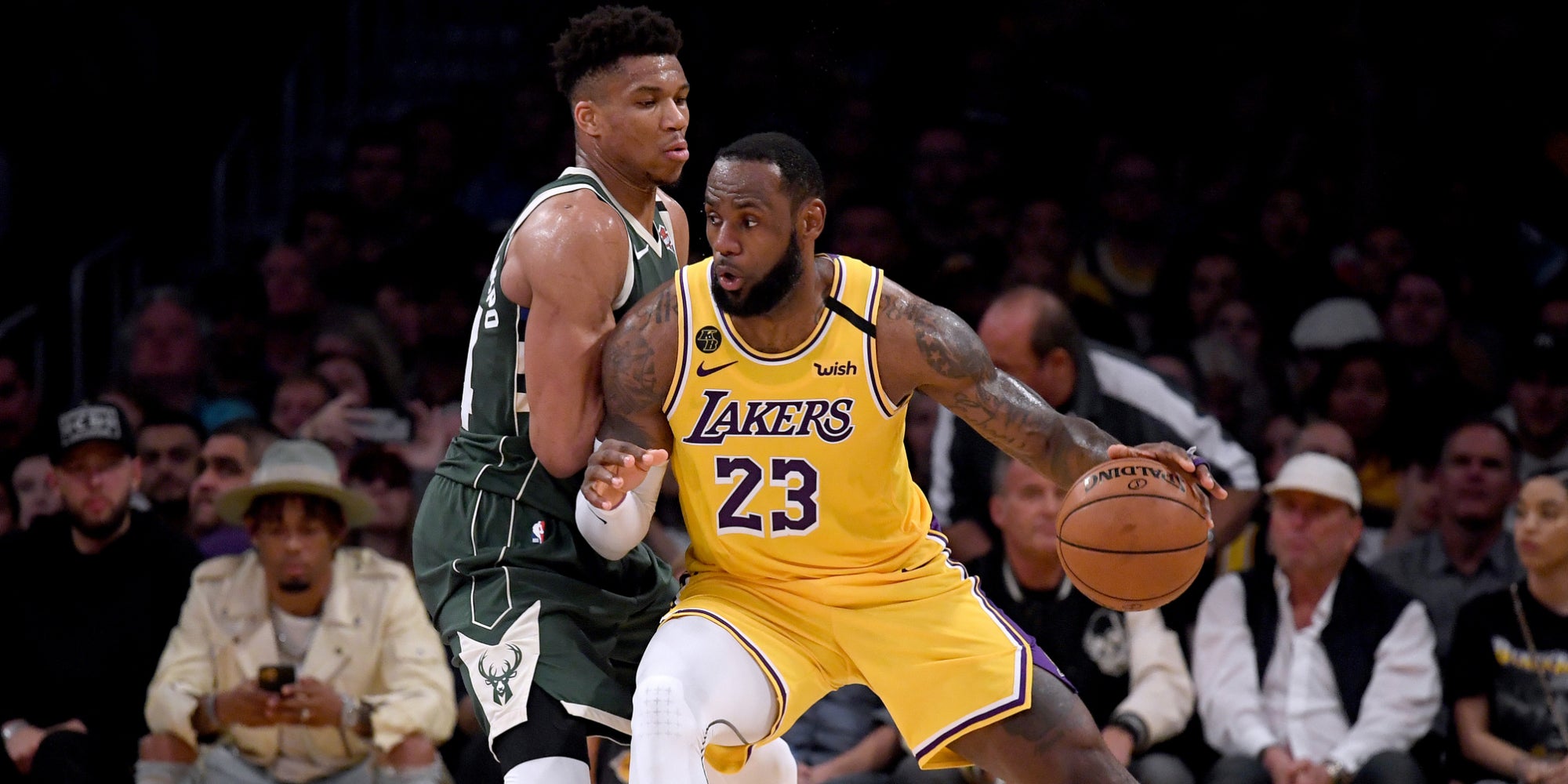 Le duel entre Giánnis Antetokoúnmpo des Milwaukee Bucks et LeBron James des Lakers, au Staples Center de Los Angeles, vendredi 6 mars 2020.