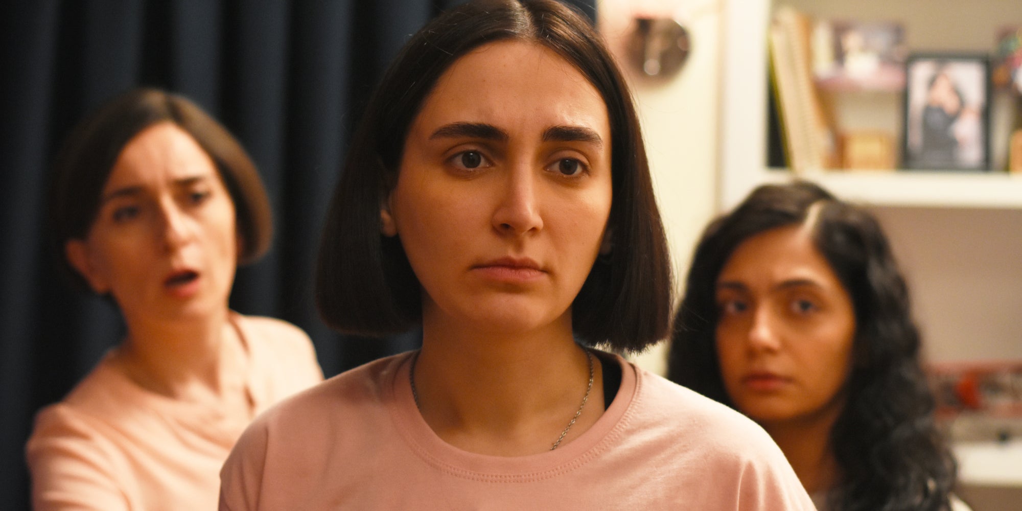 Mahsa Rostami, Setareh Maleki et Soheila Golestani dans "Les Graines du figuier sauvage'', à retrouver dès maintenant sur la plateforme VOD de SFR. 