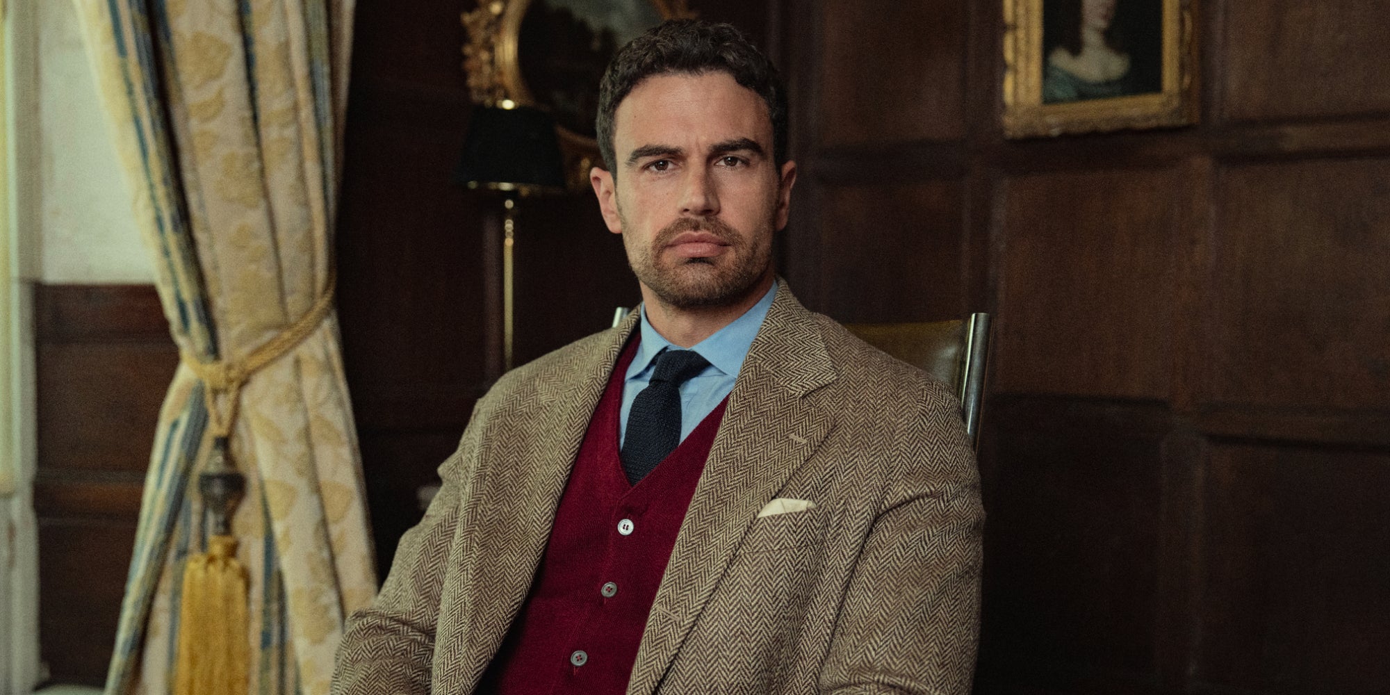 Théo James dans la saison 2 de "The Gentlemen".