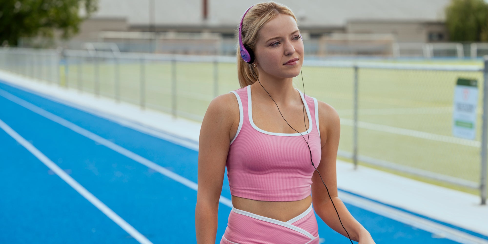 Lexi Minetree incarne la jeune Elle Woods dans la série "Elle".