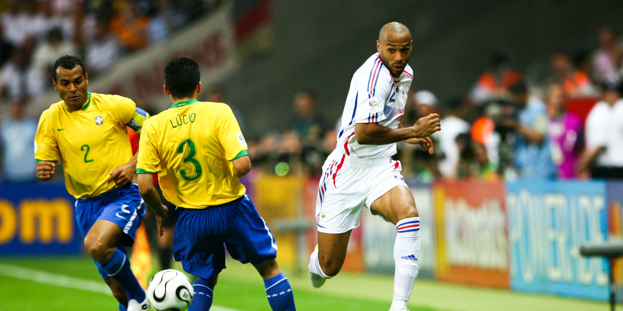 La légende Thierry Henry, ici lors de la Coupe du monde 2006 en Allemagne, pourrait bientôt rechausser les crampons à l'occasion d'une Coupe du monde des légendes.