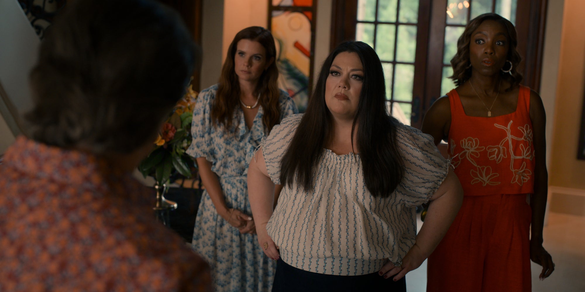 Dana Sue (Brooke Elliott), Maddie (Jo Anna Garcia Swisher) et Helen (Heather Headley) dans la saison 5 de la série "À l’ombre des magnolias".