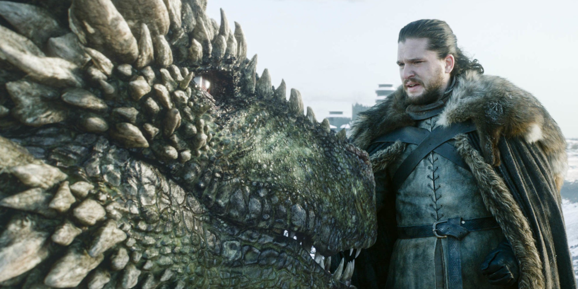 Jon Snow et Rhaegal dans Game of Thrones.