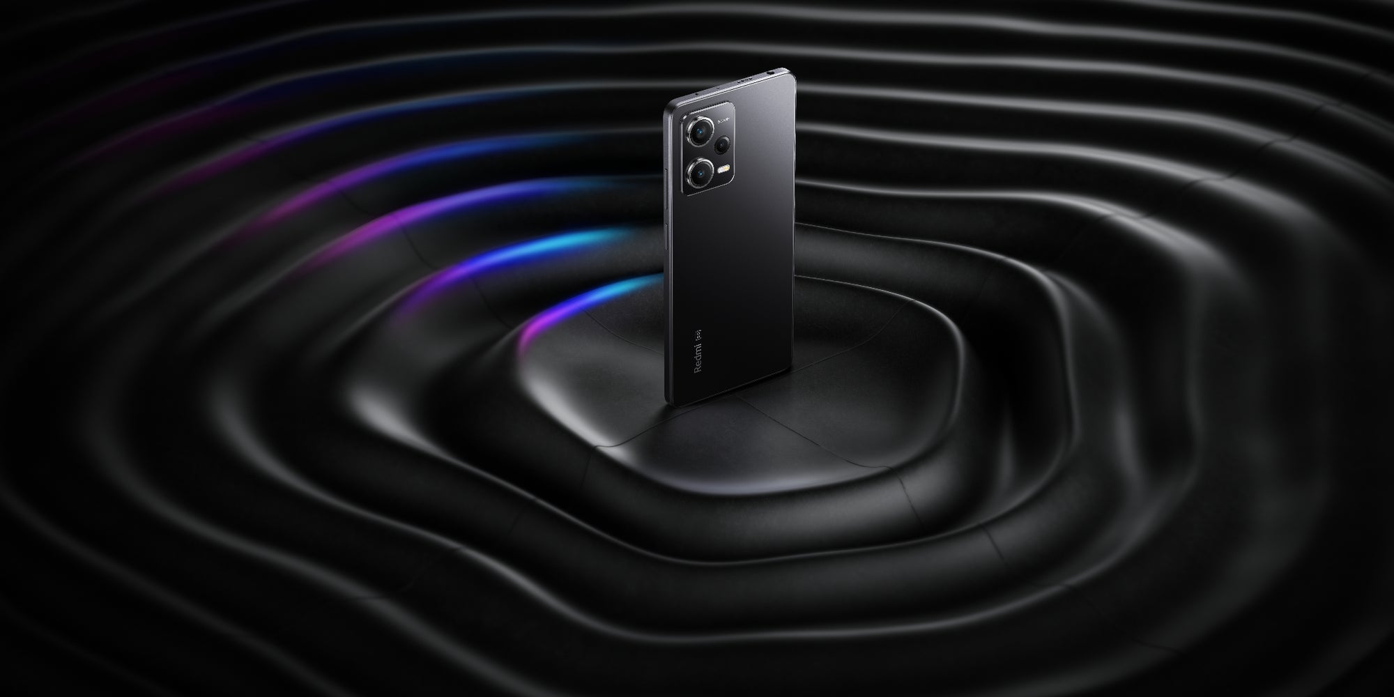 Le Redmi Note 12 Pro dans son classique et indémodable coloris noir, disponible chez SFR.