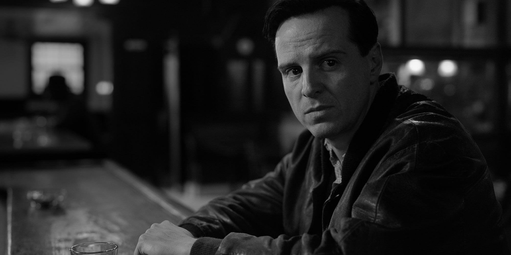 Andrew Scott dans la peau de Thomas Ripley dans la série "Ripley" sur Netflix. 