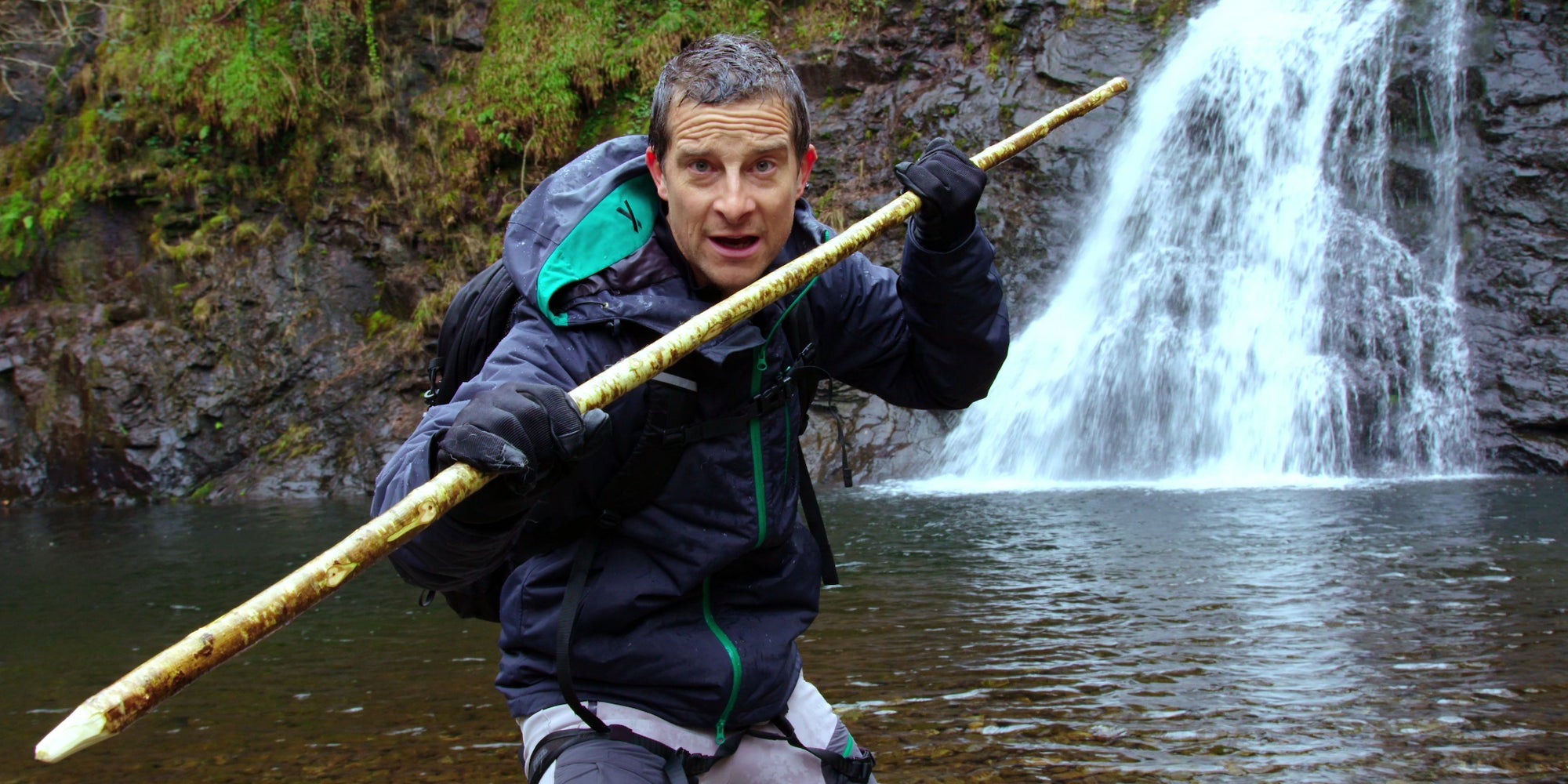 Les spectateurs doivent aider Bear Grylls à survivre en le guidant dans You VS. Wild sur Netflix