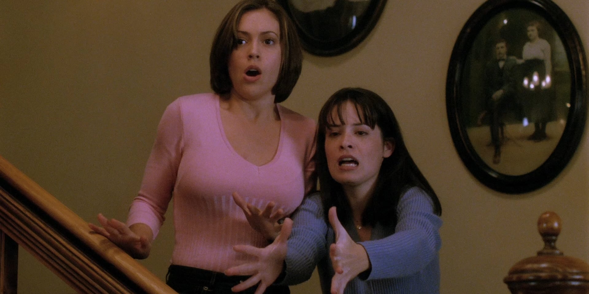 Alyssa Milano et Holly Marie Combs, les deux fidèles de "Charmed" (ici dans la première saison).