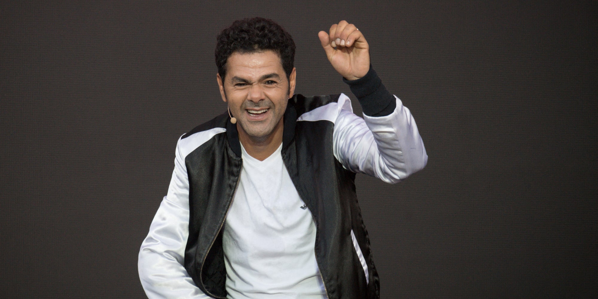 Jamel Debbouze sur la scène des Vieilles Charrues, à Carhaix, le 18 juillet 2019. 