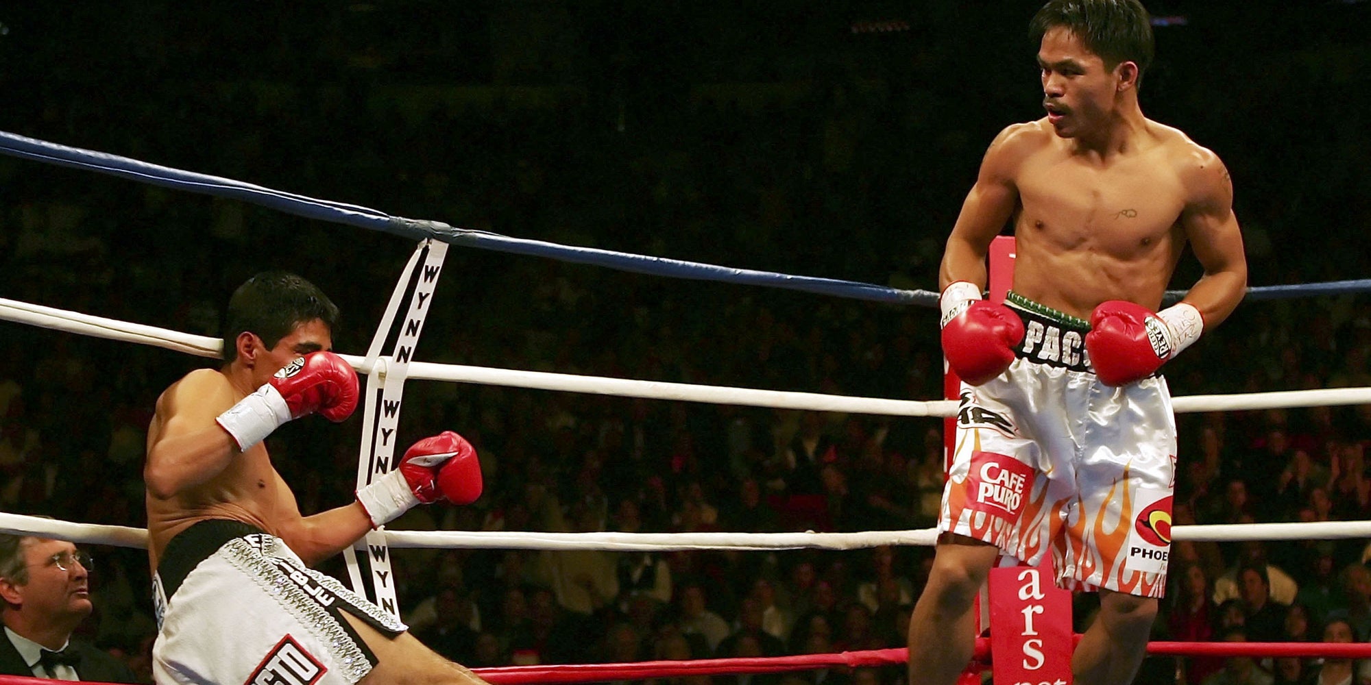 Manny Pacquiao (à droite) lors de sa victoire contre Erik Morales, le 18 novembre 2006 à Las Vegas, États-Unis