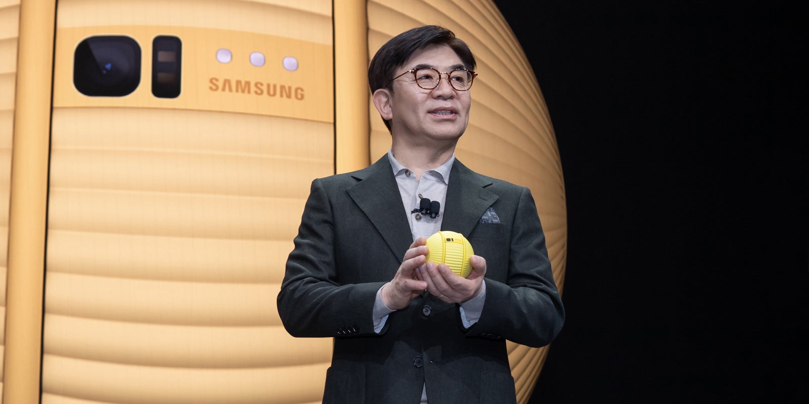 H.S. Kim, PDG de Samsung Consumer Electronics, présentera-t-il à nouveau un smartphone d'un nouveau genre comme en 2020 ?
