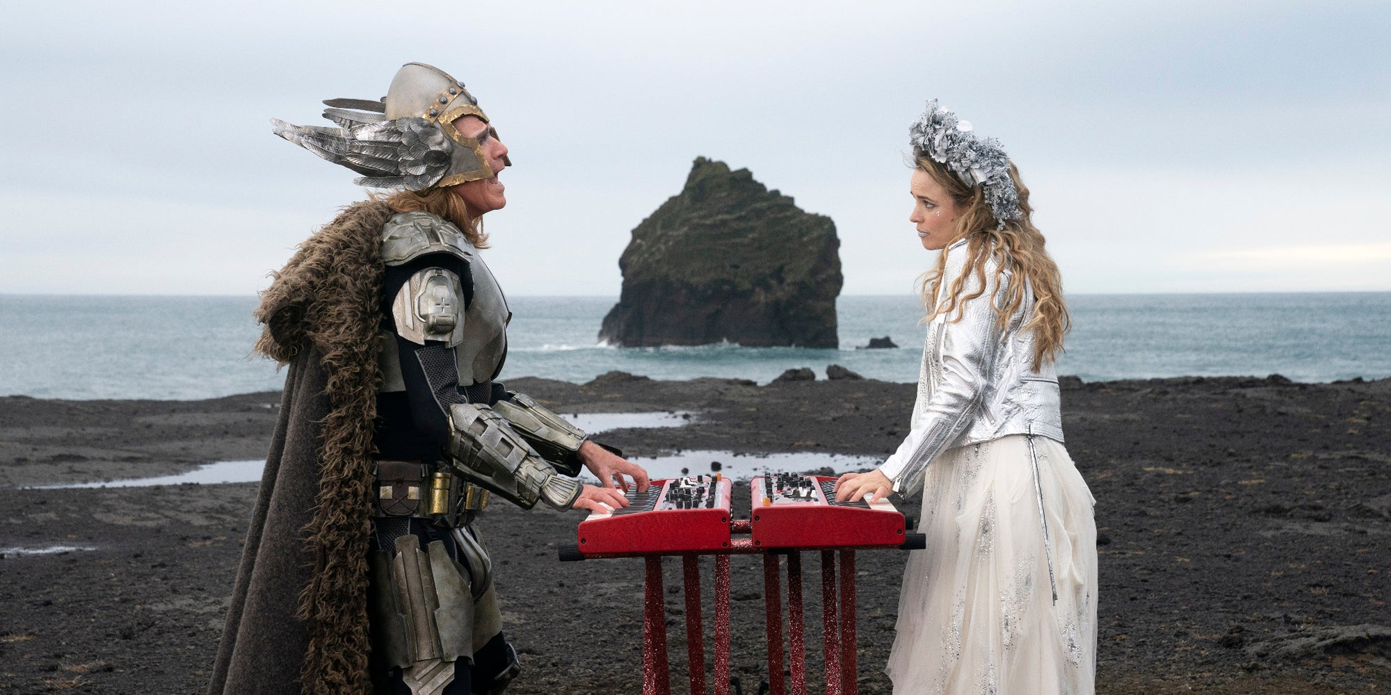 Will Ferrell et Rachel McAdams poussent la chansonnette dans "Eurovision", prochainement sur Netflix.