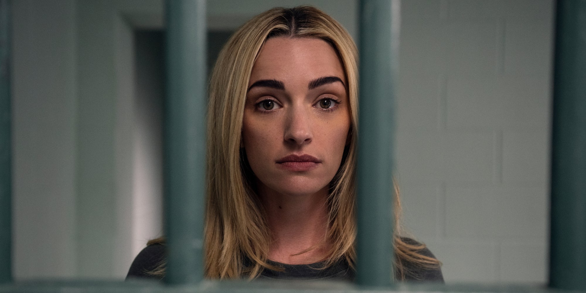 Brianne Howey (Georgia Miller) vous attend pour une diffusion en avant-première du 1er épisode de la saison 3 de "Ginny & Georgia". 
