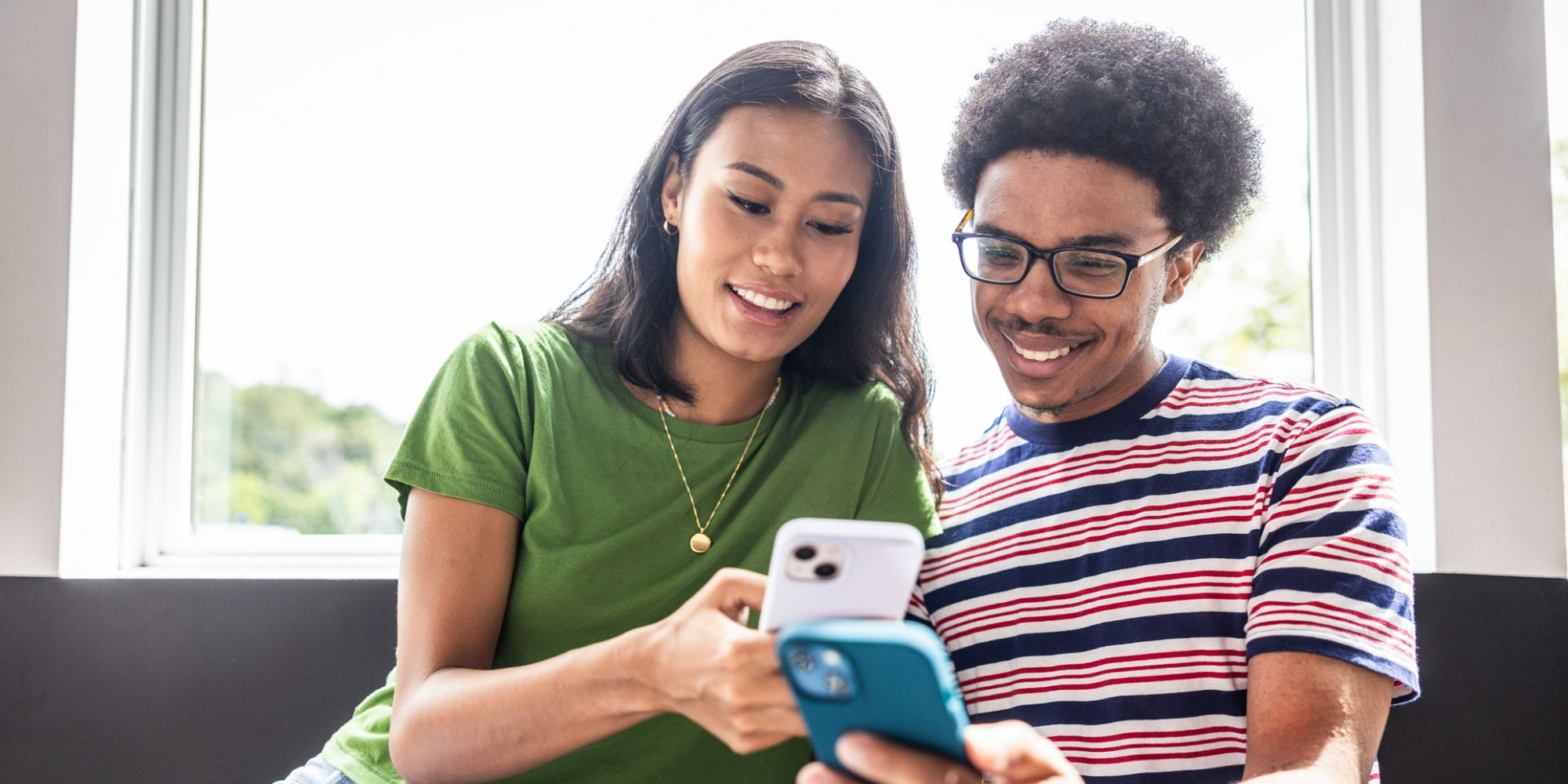 À l'occasion des bons plans de la rentrée, offrez-vous un iPhone 13 à seulement 1€ chez SFR ! 