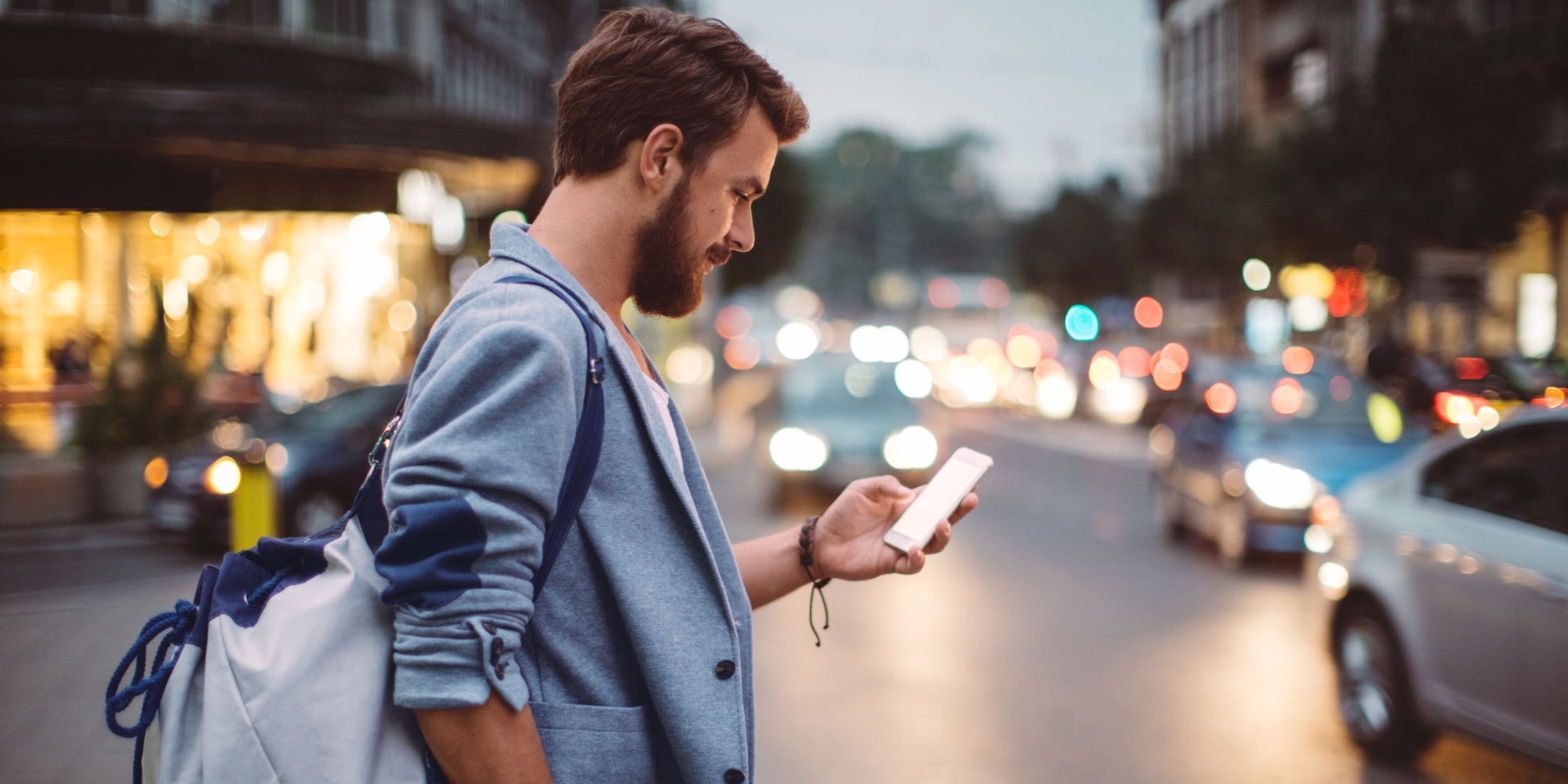 iOS 18.3 est la nouvelle mise à jour proposée par Apple pour ses iPhone, une étape avant les évolutions d'iOS 18.4.