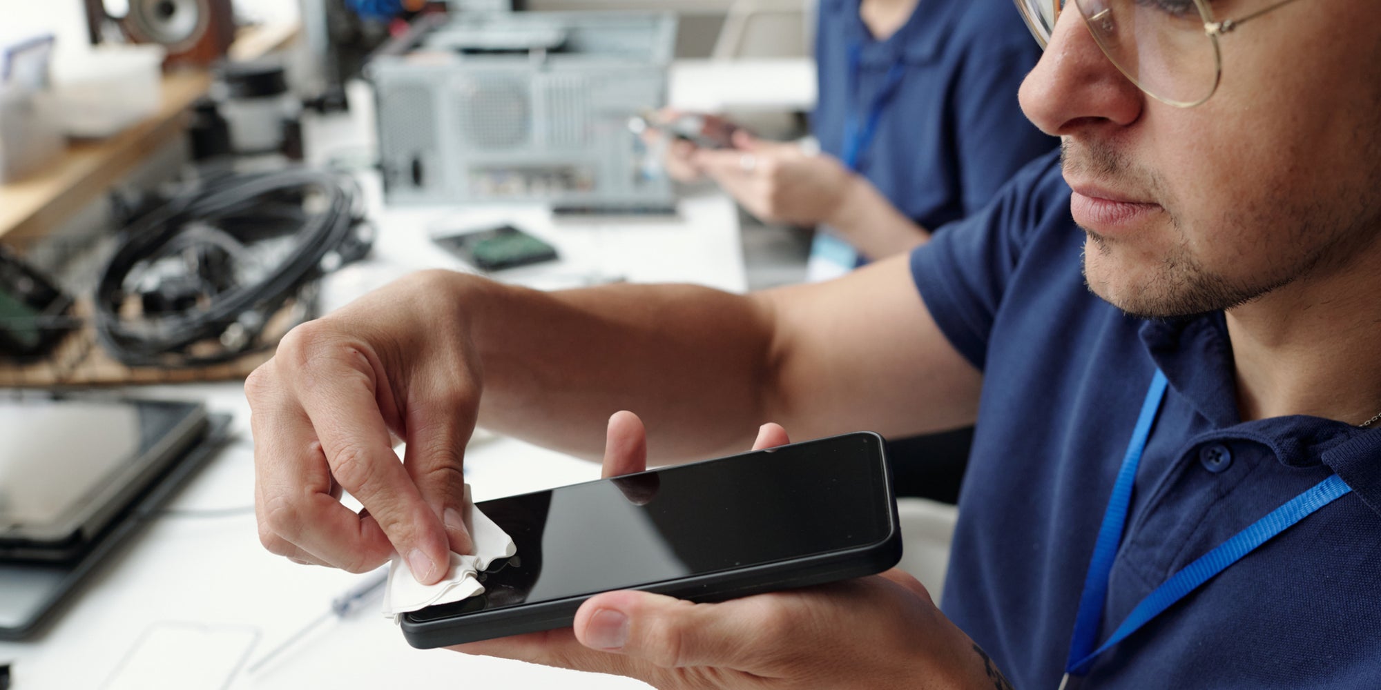 Faites plaisir à votre porte-monnaie et à la planète en optant pour un smartphone reconditionné chez SFR.