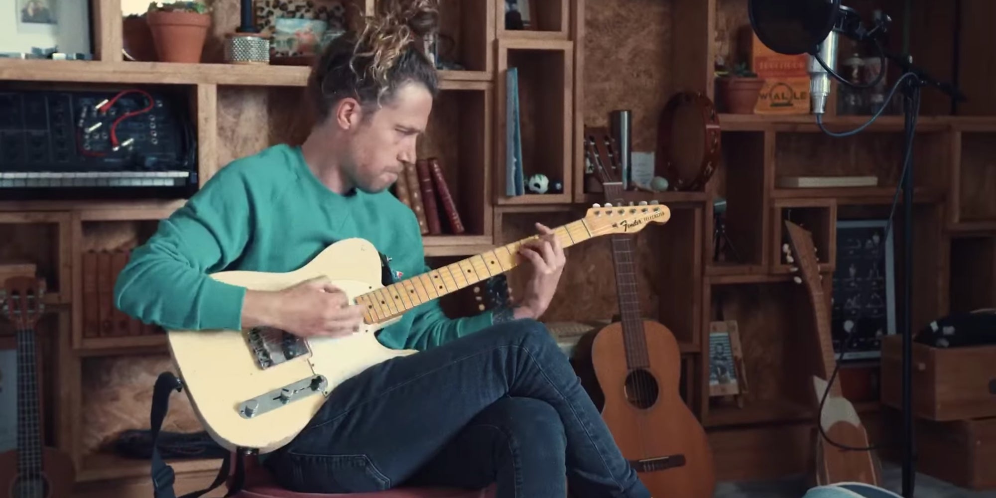 Julien Doré nous offre un (joli) aperçu de ses sessions d'enregistrement pour son nouvel album...