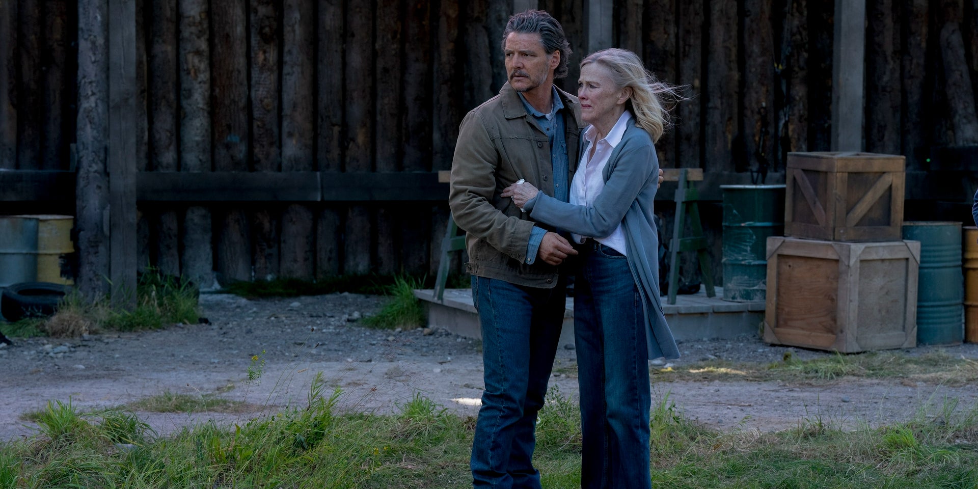 Pedro Pascal et Catherine O'Hara dans la saison 2 de ''The Last of Us''.