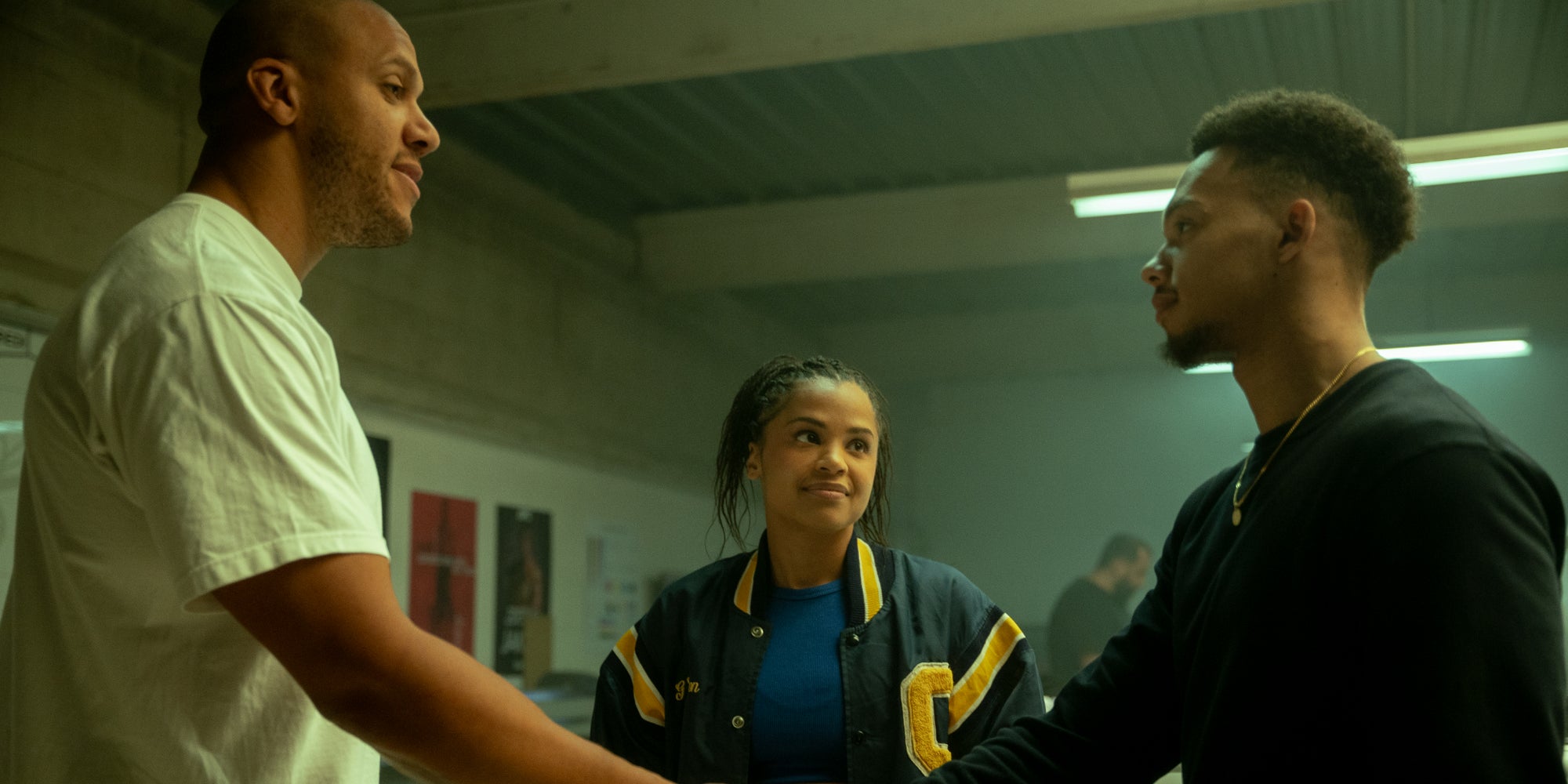 Ciryl Gane, Edwige Ahonto et Melvin Boomer dans ''La Cage'', à voir sur Netflix.