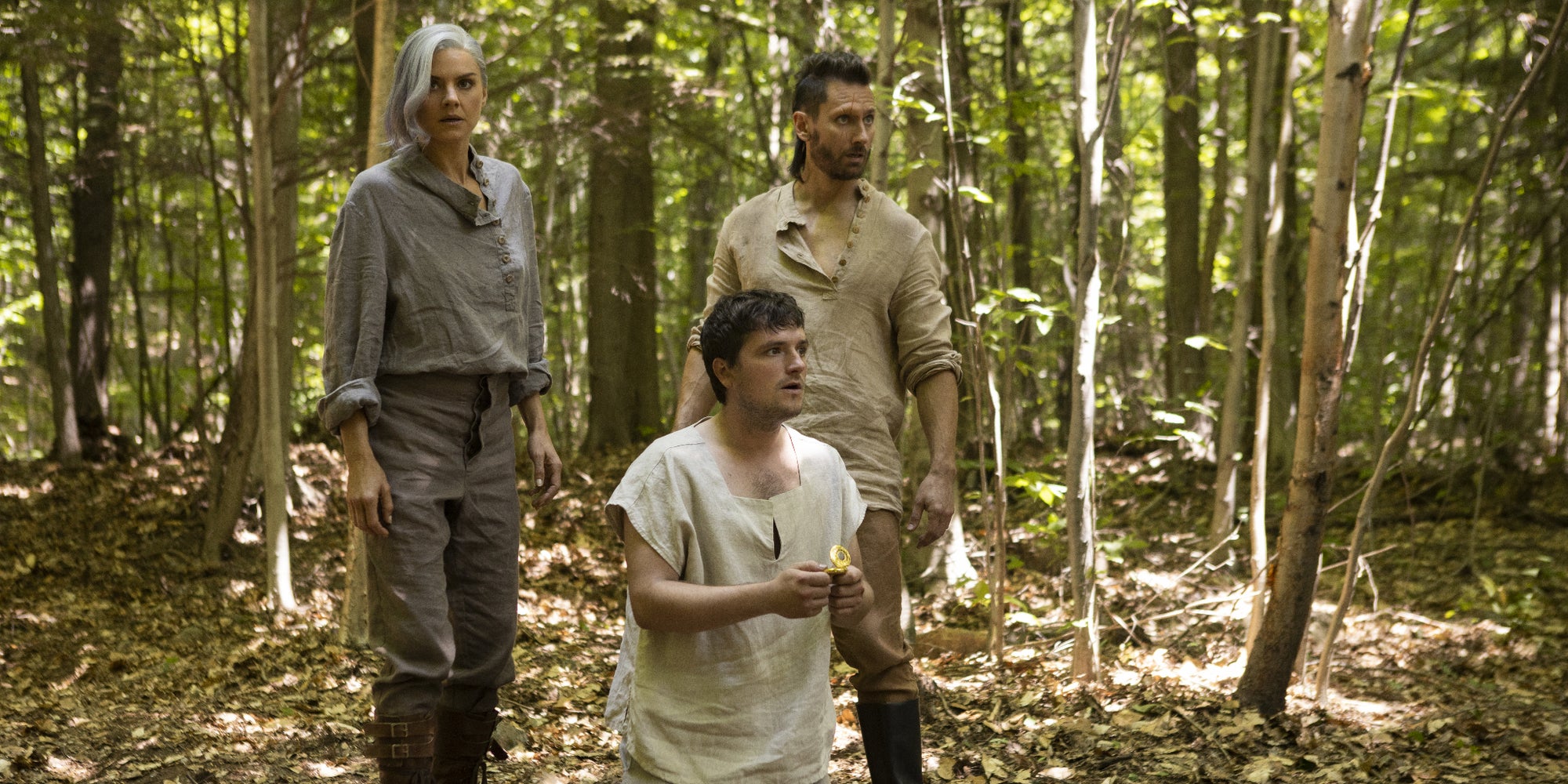 Tiger (Eliza Coupe), Josh (Josh Hutcherson) et Wolf (Dereck Wilson) sont de retour dans la saison 3 de "Future Man".