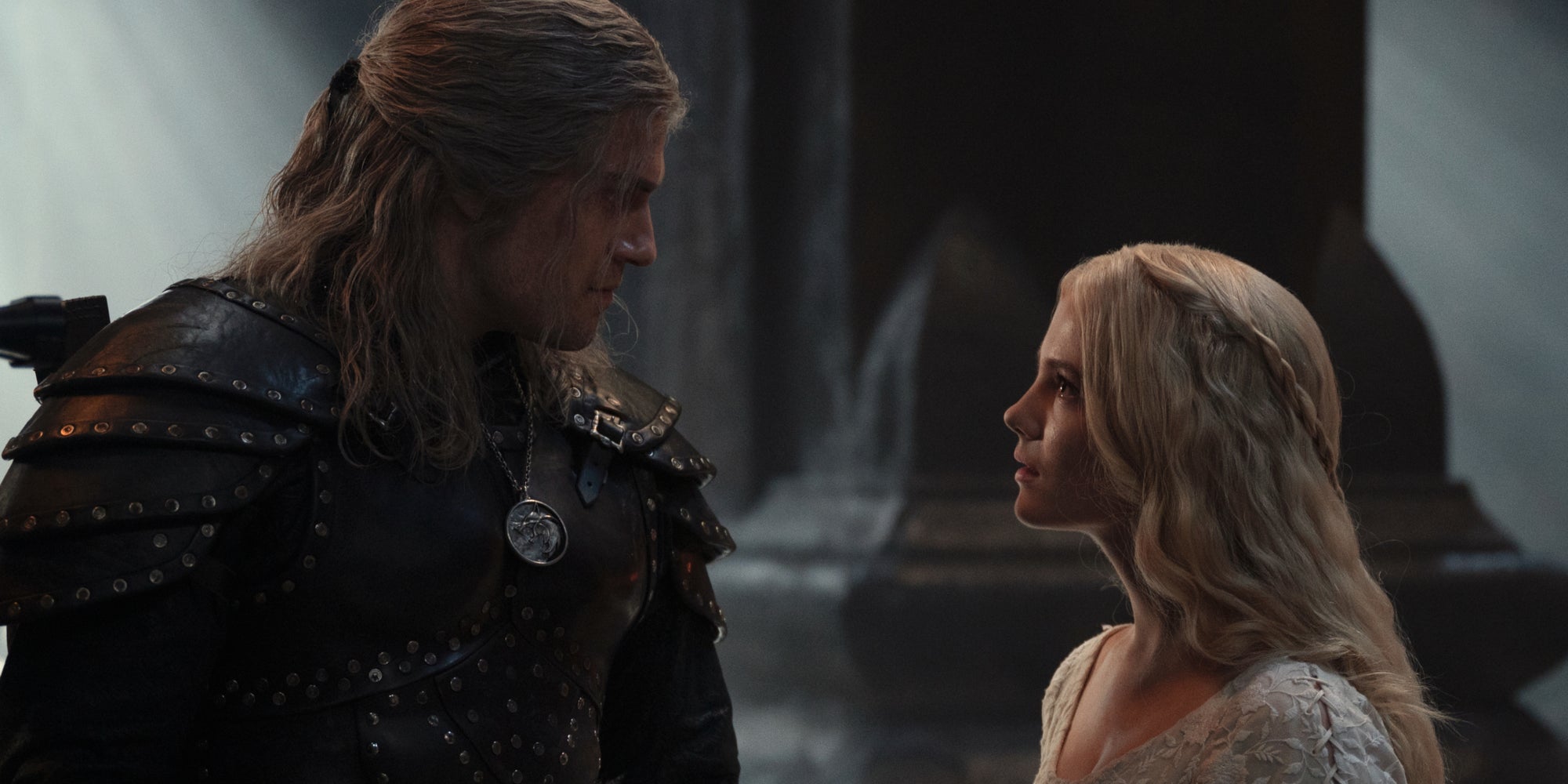 Le Sorceleur Geralt de Riv (Henry Cavill) et Ciri (Freya Allan) dans la saison 2 de "The Witcher".