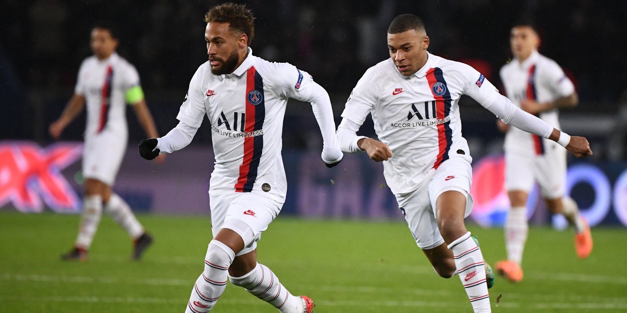 Neymar et Mbappé lors du succès (5-0) du PSG face à Galatasaray, le 11 décembre 2019