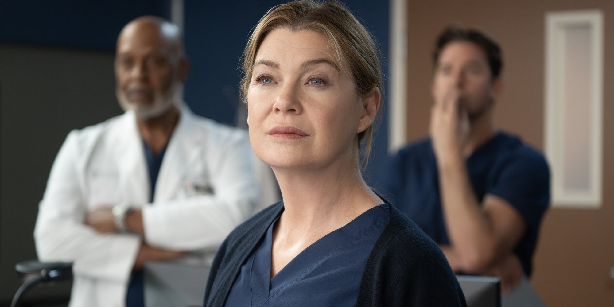 Ellen Pompeo revêt à nouveau la blouse de Meredith Grey dans la saison 21 de "Grey's Anatomy".