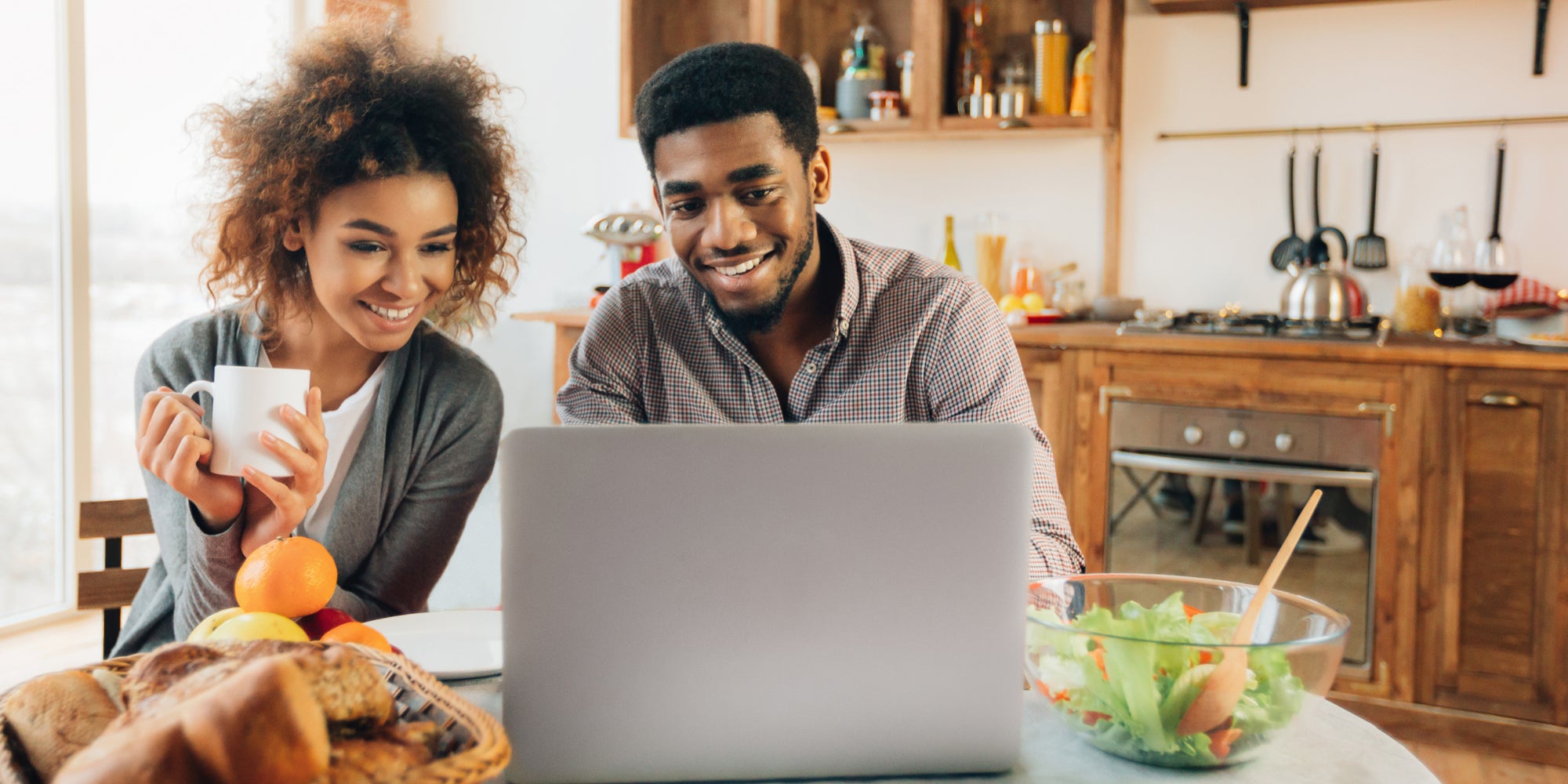 Fibre, ADSL, sans-télévision, engagement… Pour bien choisir sa box internet et souscrire à un abonnement adapté, il faut avant-tout analyser l’étendue de ses besoins.