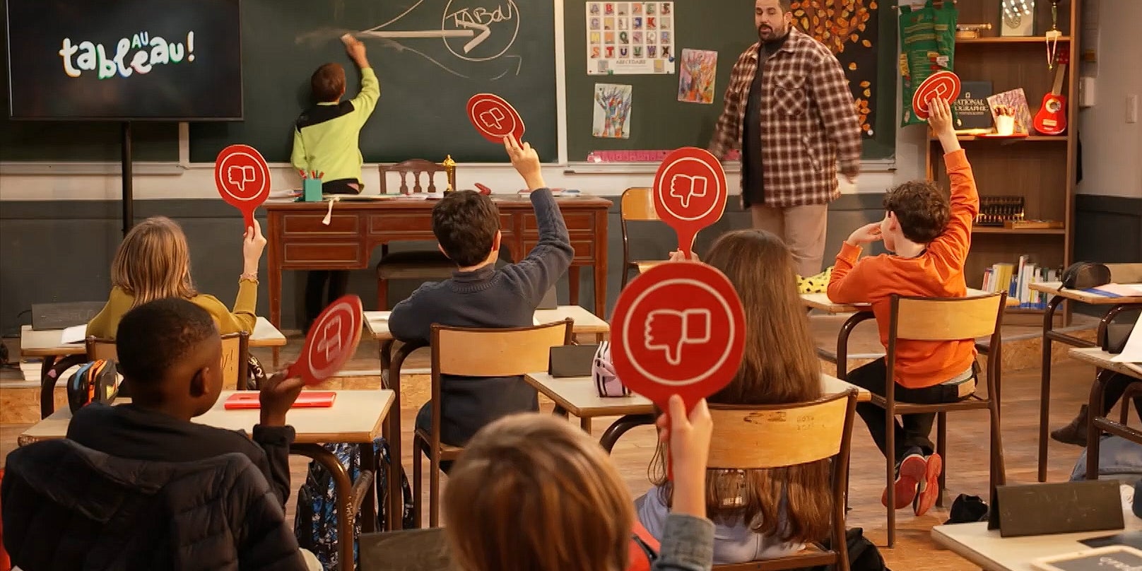 Artus, lors de la saison 1 de l'émission "Au tableau !" diffusée sur Canal+ Kids.