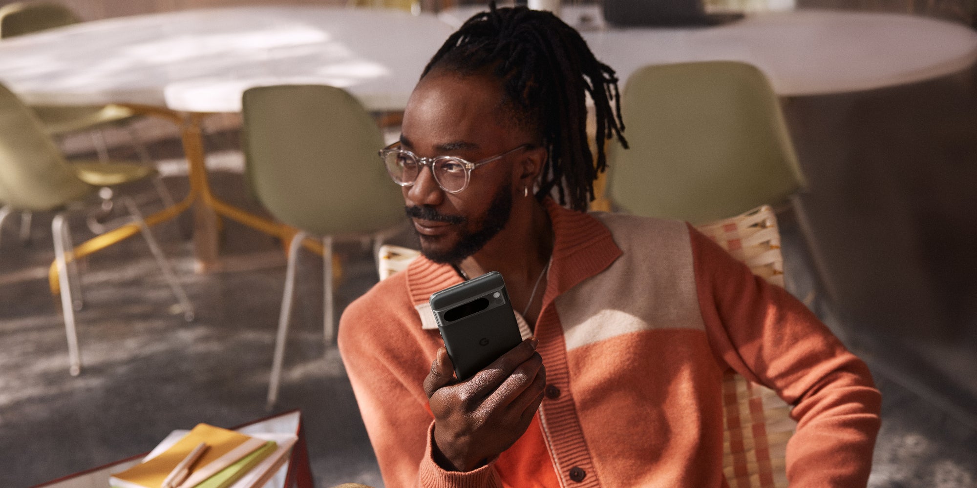 Découvrez comment l'IA améliore encore les outils du Google Pixel 8 Pro.